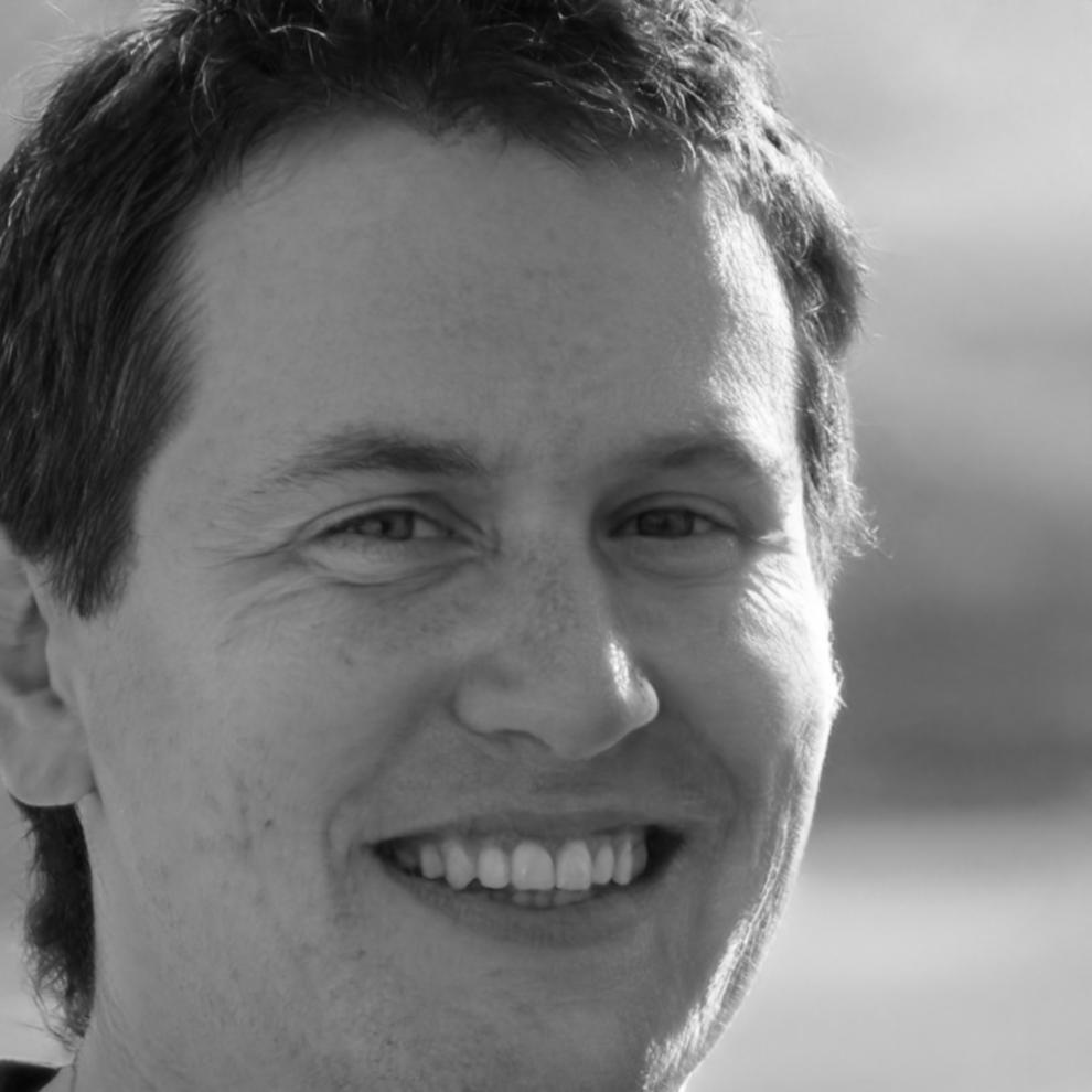 Porträt eines kompetenten Finanzanalysten